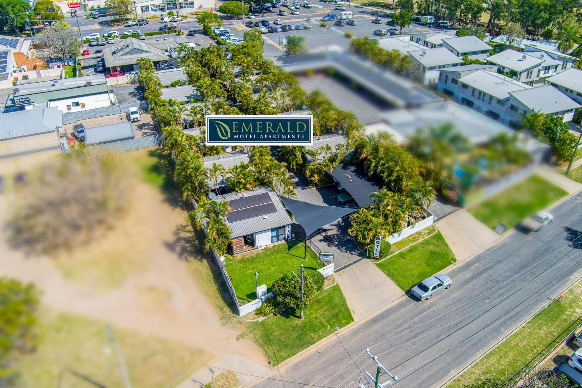 Emerald Motel Apartments 외부 사진